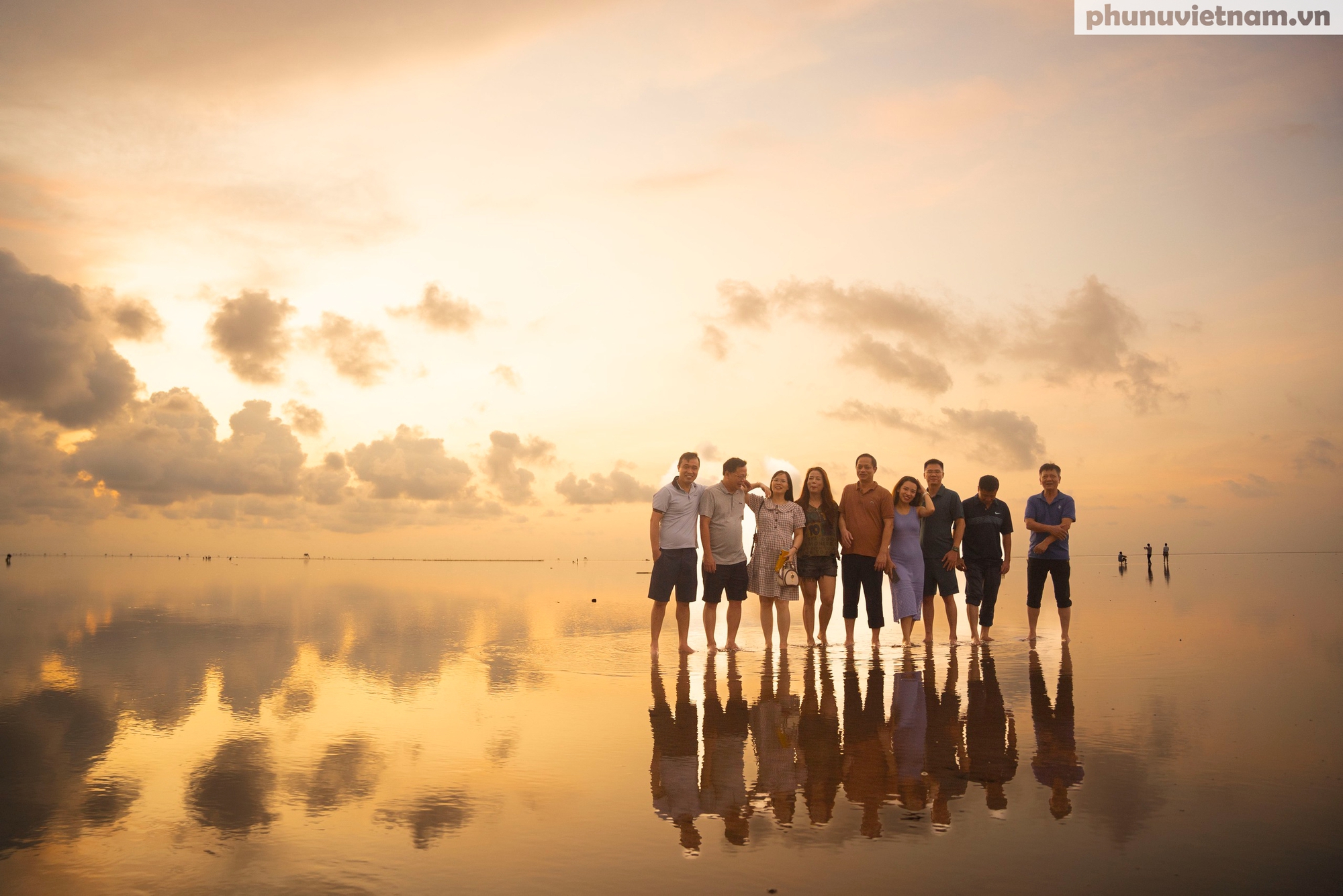 Choáng ngợp trước vẻ đẹp huyền ảo của bãi biển vô cực đẹp nhất miền Bắc ở Hưng Yên- Ảnh 4.