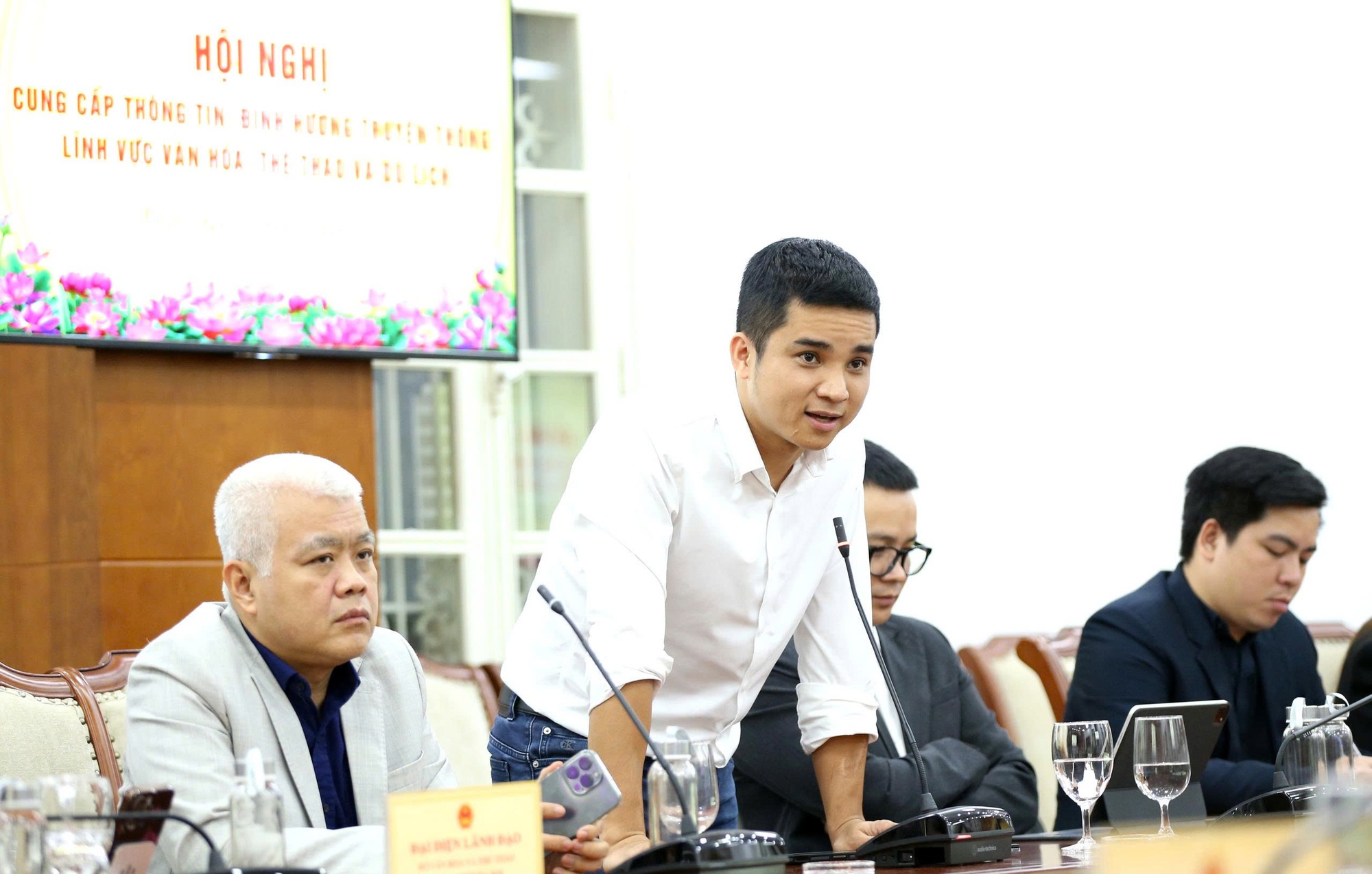 Định danh truyền thông xã hội trong hệ sinh thái thông tin quốc gia- Ảnh 8. Định danh truyền thông xã hội trong hệ sinh thái thông tin quốc gia- Ảnh 8.