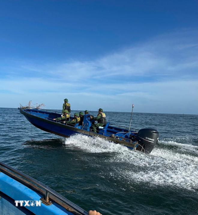 Lực lượng vũ trang khẩn cấp sẵn sàng ứng phó với bão số 11- Ảnh 1.