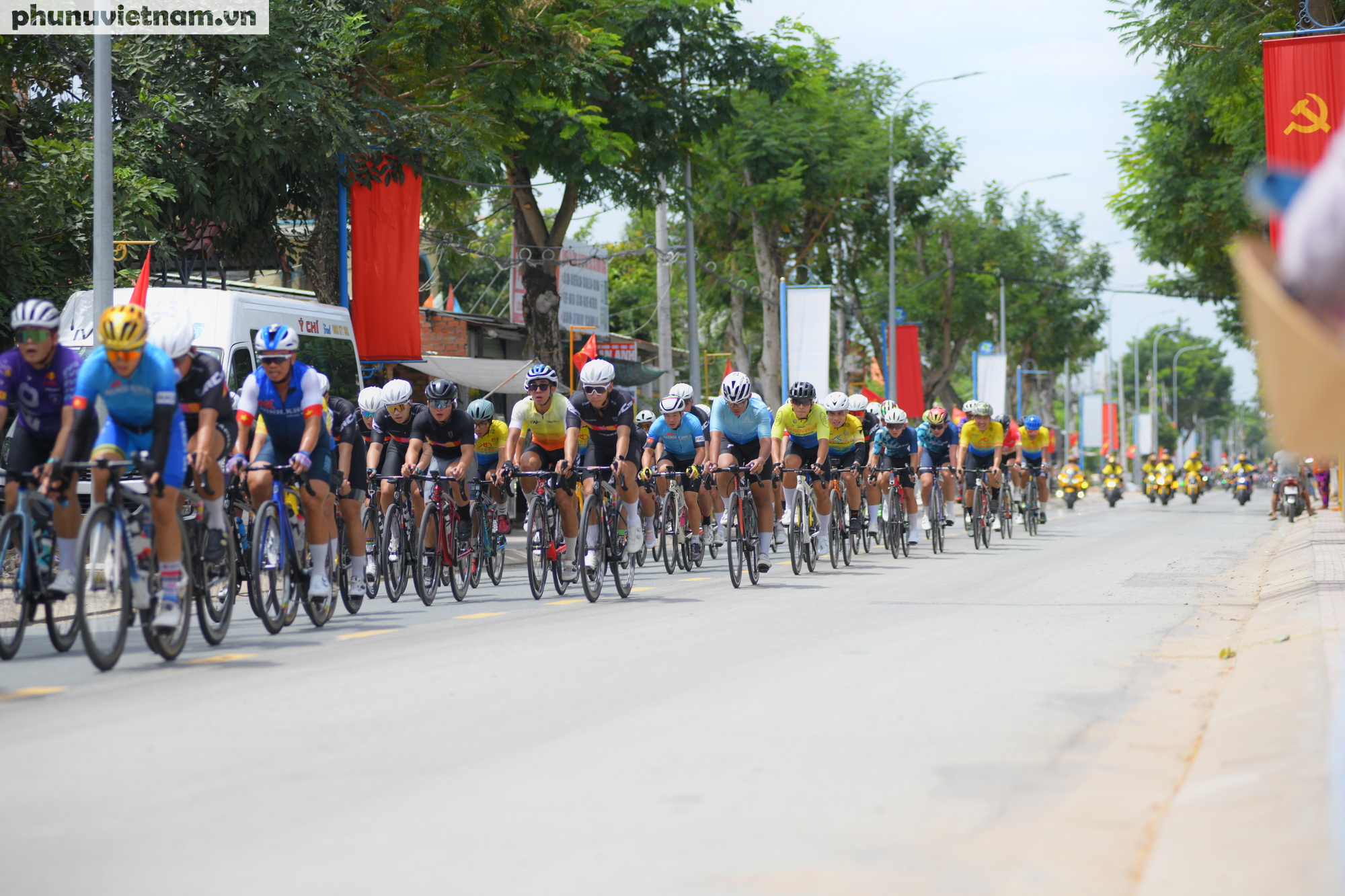 Gỉaỉ đua xe đạp
