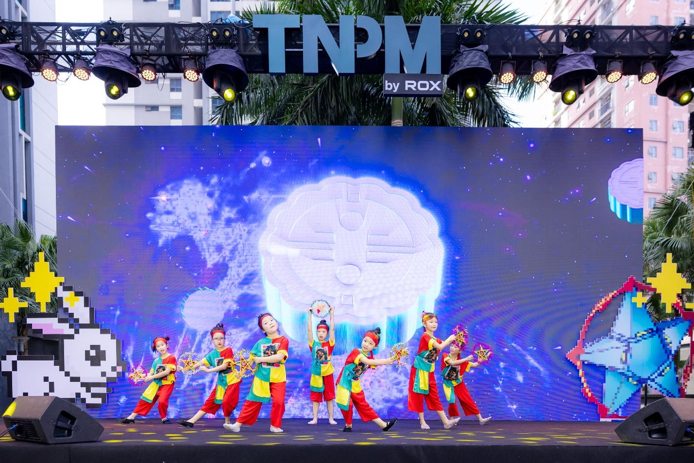 Trung thu 2025 tại Goldmark City: Rực rỡ sắc màu, trọn vẹn niềm vui- Ảnh 2.