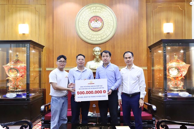 Hơn 752 tỷ đồng ủng hộ đồng bào khắc phục hậu quả do cơn bão số 10 gây ra- Ảnh 5.