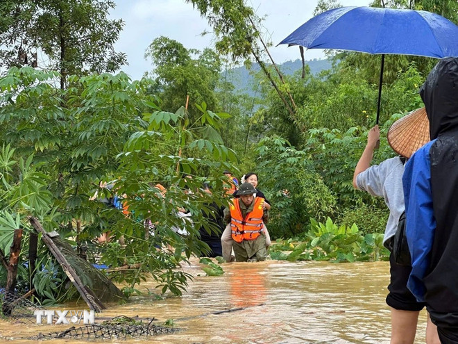 Đề phòng lũ quét, sạt lở đất ở 8 tỉnh khu vực Bắc Bộ- Ảnh 1. Đề phòng lũ quét, sạt lở đất ở 8 tỉnh khu vực Bắc Bộ- Ảnh 1.