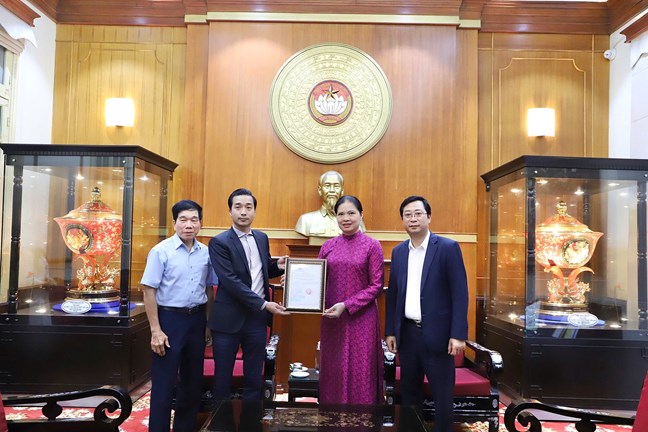 Góp thêm nguồn lực hỗ trợ đồng bào các tỉnh sớm tái thiết cuộc sống khi bão lũ đi qua- Ảnh 3. Góp thêm nguồn lực hỗ trợ đồng bào các tỉnh sớm tái thiết cuộc sống khi bão lũ đi qua- Ảnh 3.