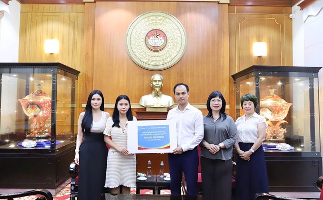 Góp thêm nguồn lực hỗ trợ đồng bào các tỉnh sớm tái thiết cuộc sống khi bão lũ đi qua- Ảnh 17. Góp thêm nguồn lực hỗ trợ đồng bào các tỉnh sớm tái thiết cuộc sống khi bão lũ đi qua- Ảnh 17.