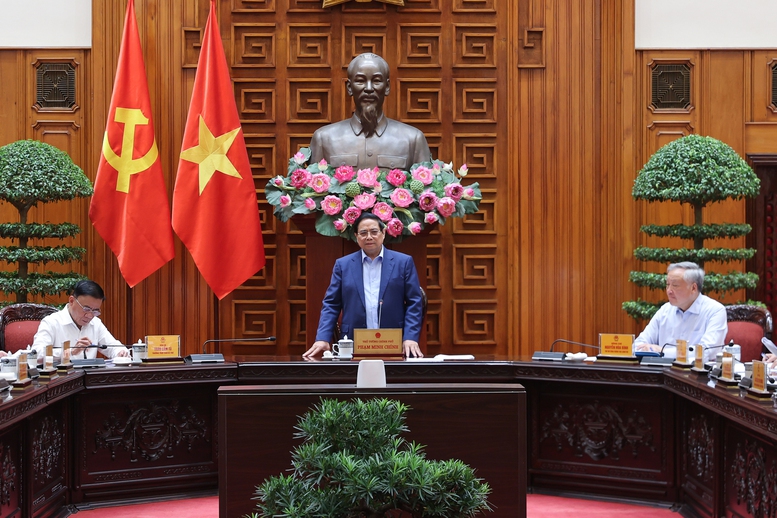 Thủ tướng chủ trì họp Thường trực Chính phủ: Triển khai ngay nhiều giải pháp cấp bách khắc phục hậu quả bão lũ- Ảnh 1. Thủ tướng chủ trì họp Thường trực Chính phủ: Triển khai ngay nhiều giải pháp cấp bách khắc phục hậu quả bão lũ- Ảnh 1.