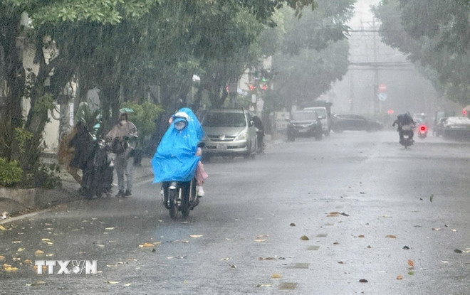 Nhiều sông ở Bắc Bộ vẫn vượt báo động 3, nguy cơ sạt lở và ngập úng kéo dài- Ảnh 1. Nhiều sông ở Bắc Bộ vẫn vượt báo động 3, nguy cơ sạt lở và ngập úng kéo dài- Ảnh 1.