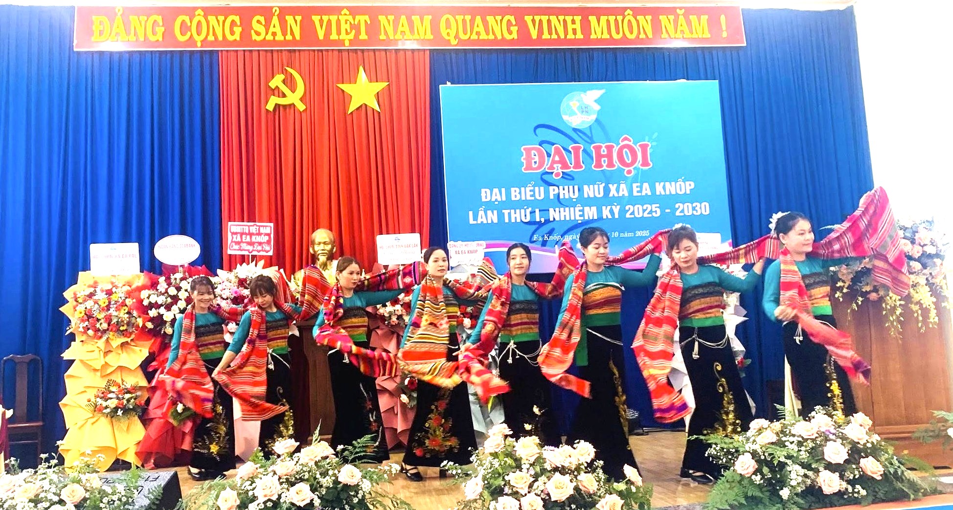 Đắk Lắk: Tổ chức thành công Đại hội đại biểu phụ nữ xã, phường nhiệm kỳ 2025-2030- Ảnh 4.