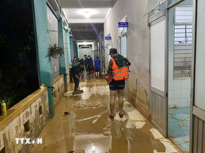 Đà Nẵng: Giữa thiên tai vẫn xin nhường hàng cứu trợ cho người khó khăn hơn- Ảnh 2. Đà Nẵng: Giữa thiên tai vẫn xin nhường hàng cứu trợ cho người khó khăn hơn- Ảnh 2.