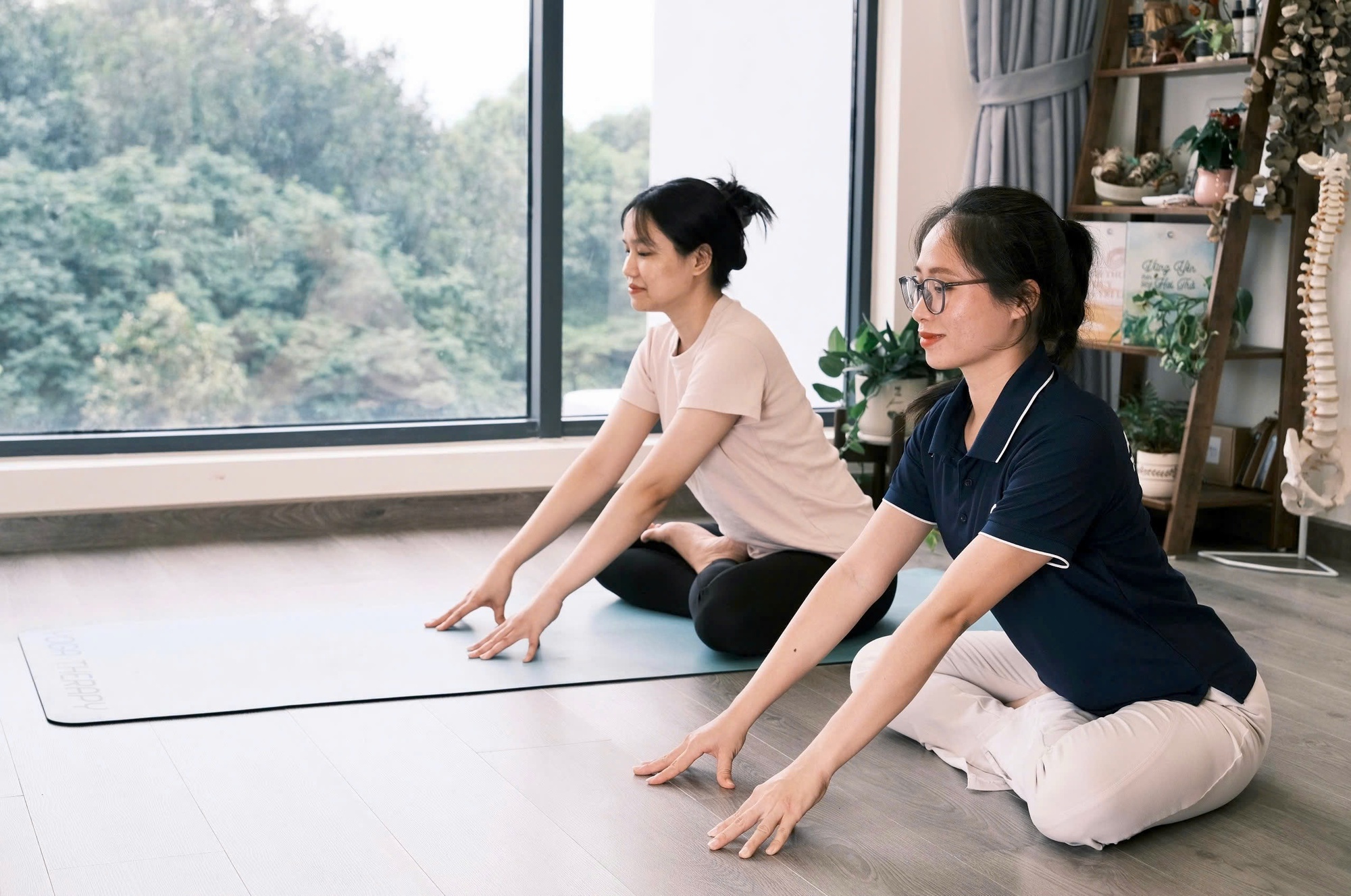 Sau đột quỵ - Yoga trị liệu giúp cơ thể “tái sinh” từ hơi thở và niềm tin- Ảnh 1. Sau đột quỵ - Yoga trị liệu giúp cơ thể “tái sinh” từ hơi thở và niềm tin- Ảnh 1.