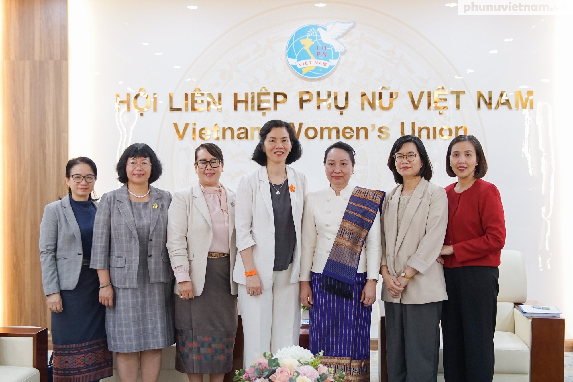 Phó Chủ tịch Hội LHPN Việt Nam tiếp đoàn Hội LHPN Lào- Ảnh 4.