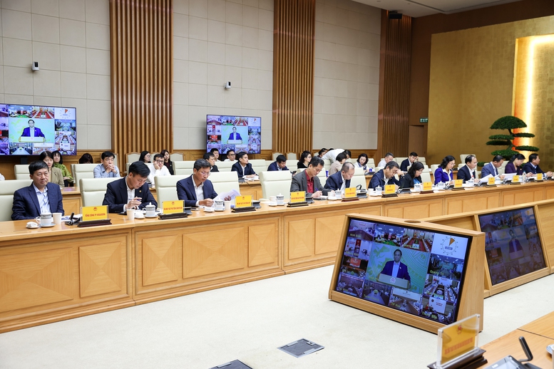 Thủ tướng: Không để người dân phải "lòng vòng", mất thêm chi phí khi tiếp cận nhà ở xã hội- Ảnh 4.