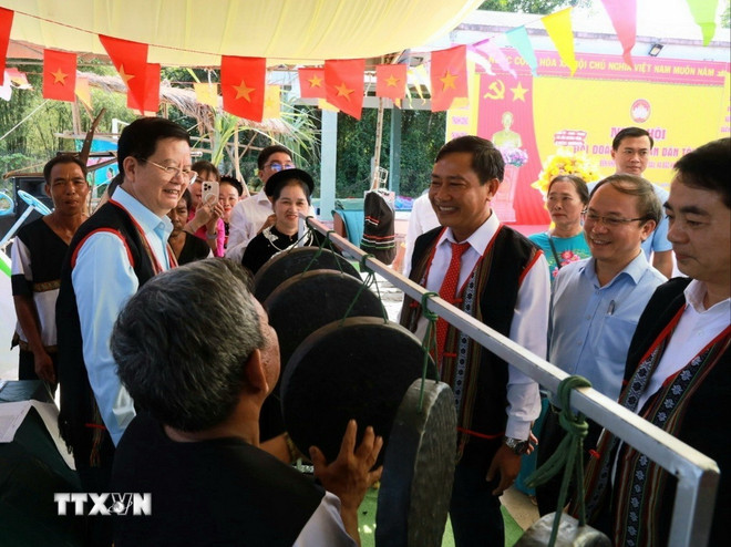 Cán bộ Mặt trận phải giữ "3 gần" để nối liền ý Đảng với lòng dân- Ảnh 2.