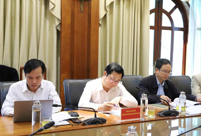 Bà Hà Thị Nga cho ý kiến vào nội dung chuẩn bị Đại hội đại biểu MTTQ Việt Nam tỉnh Điện Biên lần thứ XIV, nhiệm kỳ 2025-2030- Ảnh 4.