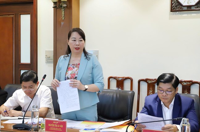 Mỗi cán bộ Mặt trận sẽ là sứ giả văn hóa để giới thiệu những nét đặc sắc của Cố đô Huế đến du khách- Ảnh 1. Mỗi cán bộ Mặt trận sẽ là sứ giả văn hóa để giới thiệu những nét đặc sắc của Cố đô Huế đến du khách- Ảnh 1.