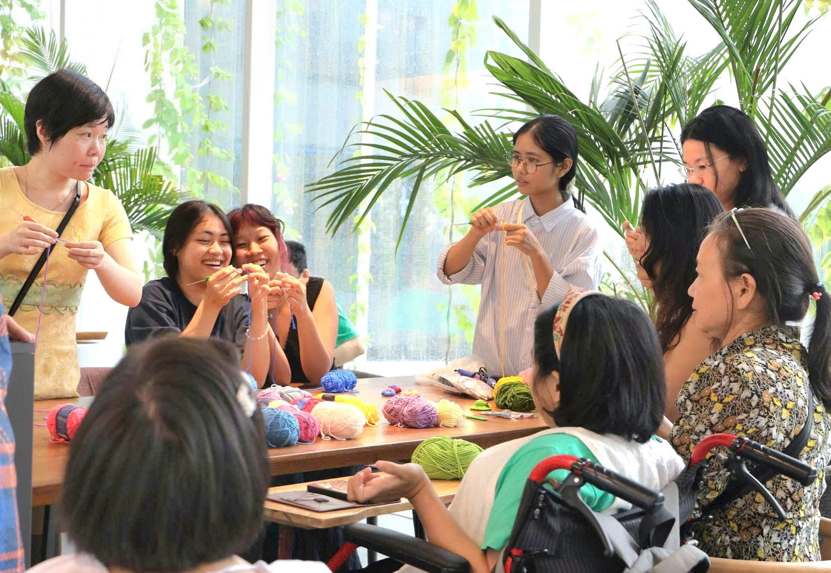 Triển lãm kết nối khát vọng và những ước mơ của người khuyết tật- Ảnh 3. Triển lãm kết nối khát vọng và những ước mơ của người khuyết tật- Ảnh 3.