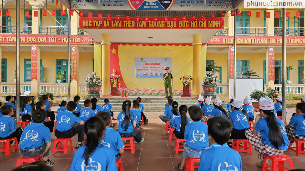 Siết chặt kiểm soát, huy động cộng đồng phòng, chống thuốc lá thế hệ mới- Ảnh 3. Siết chặt kiểm soát, huy động cộng đồng phòng, chống thuốc lá thế hệ mới- Ảnh 3.