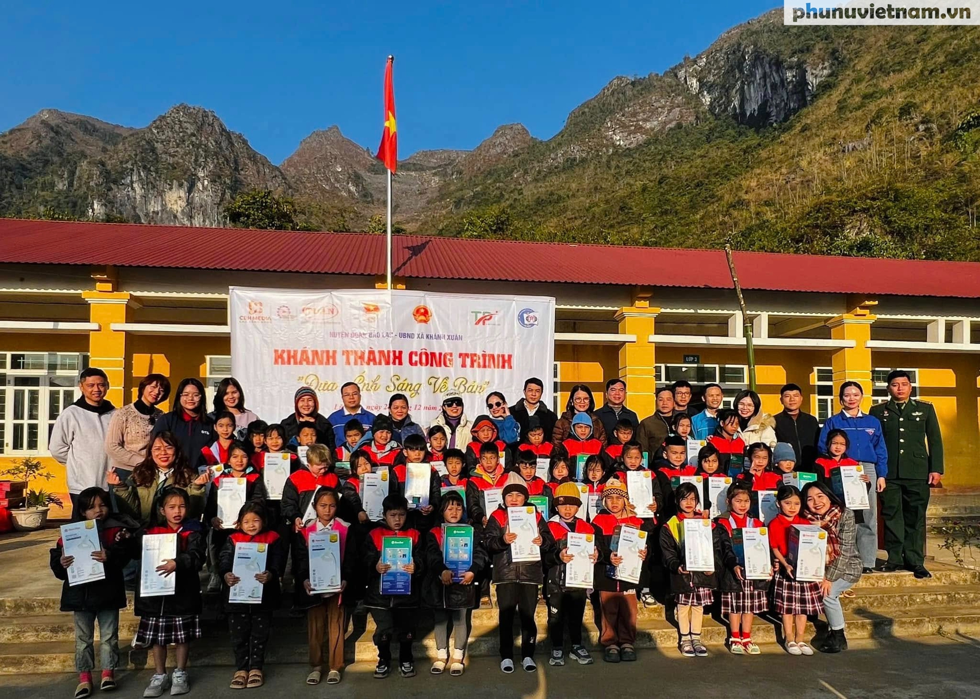 Người "kể chuyện" Cao Bằng và hành trình kết nối sức mạnh đại đoàn kết- Ảnh 4. Người "kể chuyện" Cao Bằng và hành trình kết nối sức mạnh đại đoàn kết- Ảnh 4.