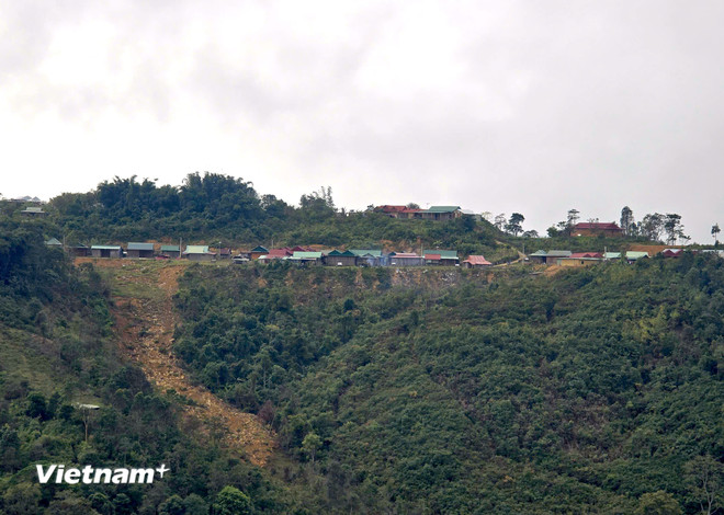 Bộ đội sử dụng UAV tìm kiếm người mất tích ở khu vực sạt lở Đà Nẵng- Ảnh 5.