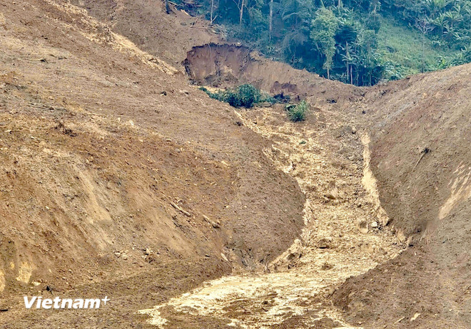 Bộ đội sử dụng UAV tìm kiếm người mất tích ở khu vực sạt lở Đà Nẵng- Ảnh 3.