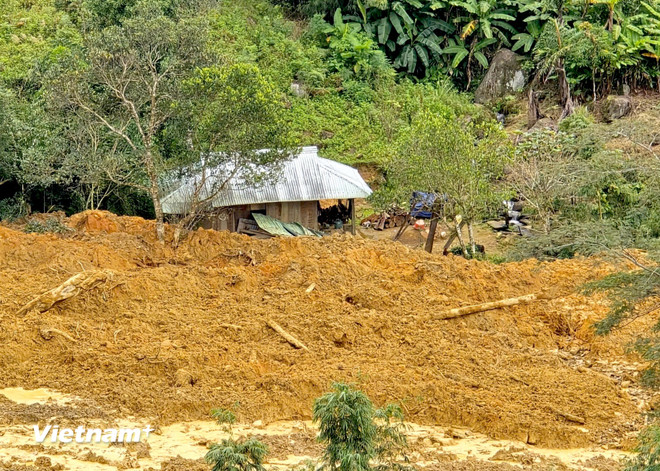 Bộ đội sử dụng UAV tìm kiếm người mất tích ở khu vực sạt lở Đà Nẵng- Ảnh 4.