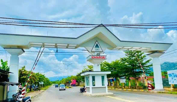 Áp lực thuế đối ứng 20% lên doanh nghiệp xuất khẩu vào thị trường Mỹ ở Khánh Hòa- Ảnh 1. Áp lực thuế đối ứng 20% lên doanh nghiệp xuất khẩu vào thị trường Mỹ ở Khánh Hòa- Ảnh 1.