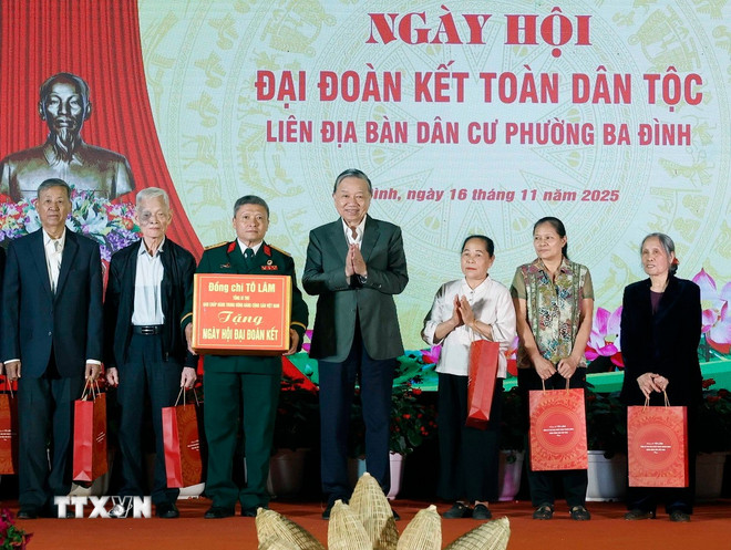 Hà Nội: Tổng Bí thư Tô Lâm dự Ngày hội Đại đoàn kết dân tộc phường Ba Đình- Ảnh 3.