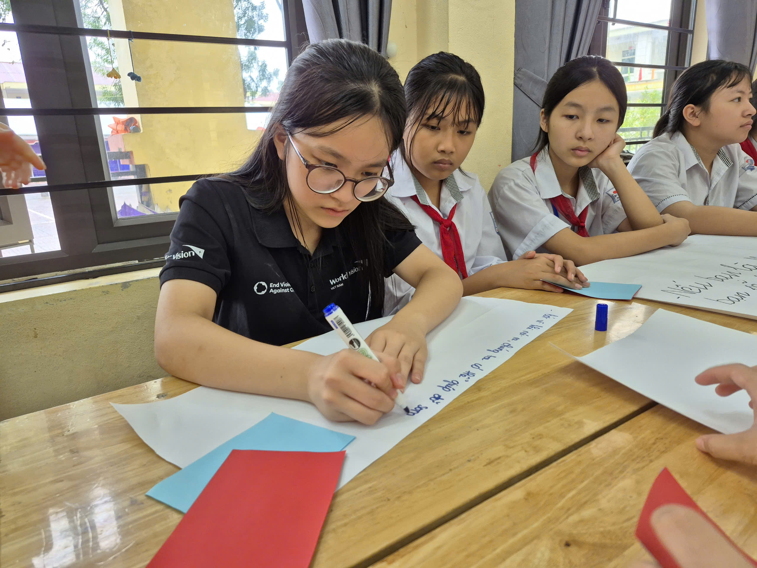 Bảo vệ con bằng tình yêu và sự hiểu biết- Ảnh 2. Bảo vệ con bằng tình yêu và sự hiểu biết- Ảnh 2.