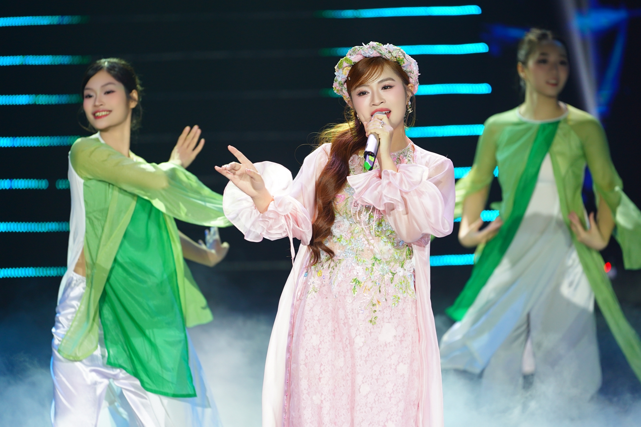 Cố GS.NSND Trung Kiên “hòa giọng” cùng NSND Quang Thọ, NSND Quốc Hưng- Ảnh 6. Cố GS.NSND Trung Kiên “hòa giọng” cùng NSND Quang Thọ, NSND Quốc Hưng- Ảnh 6.