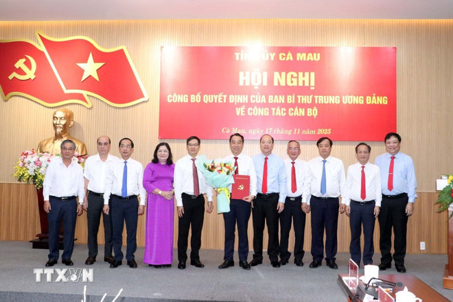 Ông Lữ Quang Ngời giữ chức Phó bí thư Tỉnh ủy, Chủ tịch UBND tỉnh Cà Mau- Ảnh 1.