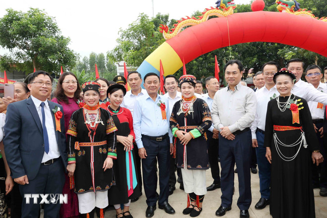 Thường trực Ban Bí thư: Tỉnh Lào Cai tiếp tục tăng cường sức mạnh đại đoàn kết- Ảnh 2.