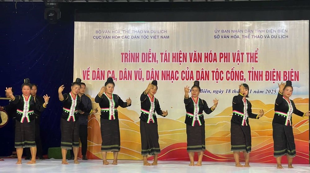 Bảo tồn và phát huy giá trị văn hóa dân ca, dân vũ dân tộc Cống ở Điện Biên- Ảnh 3. Bảo tồn và phát huy giá trị văn hóa dân ca, dân vũ dân tộc Cống ở Điện Biên- Ảnh 3.