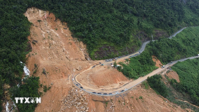 Vì sao liên tục xảy ra lũ quét, sạt lở đất ở khu vực miền Trung, Tây Nguyên?- Ảnh 2.
