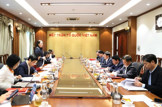 Bà Nguyễn Thị Thu Hà cho ý kiến vào nội dung Đại hội đại biểu MTTQ Việt Nam TP Hải Phòng lần thứ I- Ảnh 1. Bà Nguyễn Thị Thu Hà cho ý kiến vào nội dung Đại hội đại biểu MTTQ Việt Nam TP Hải Phòng lần thứ I- Ảnh 1.