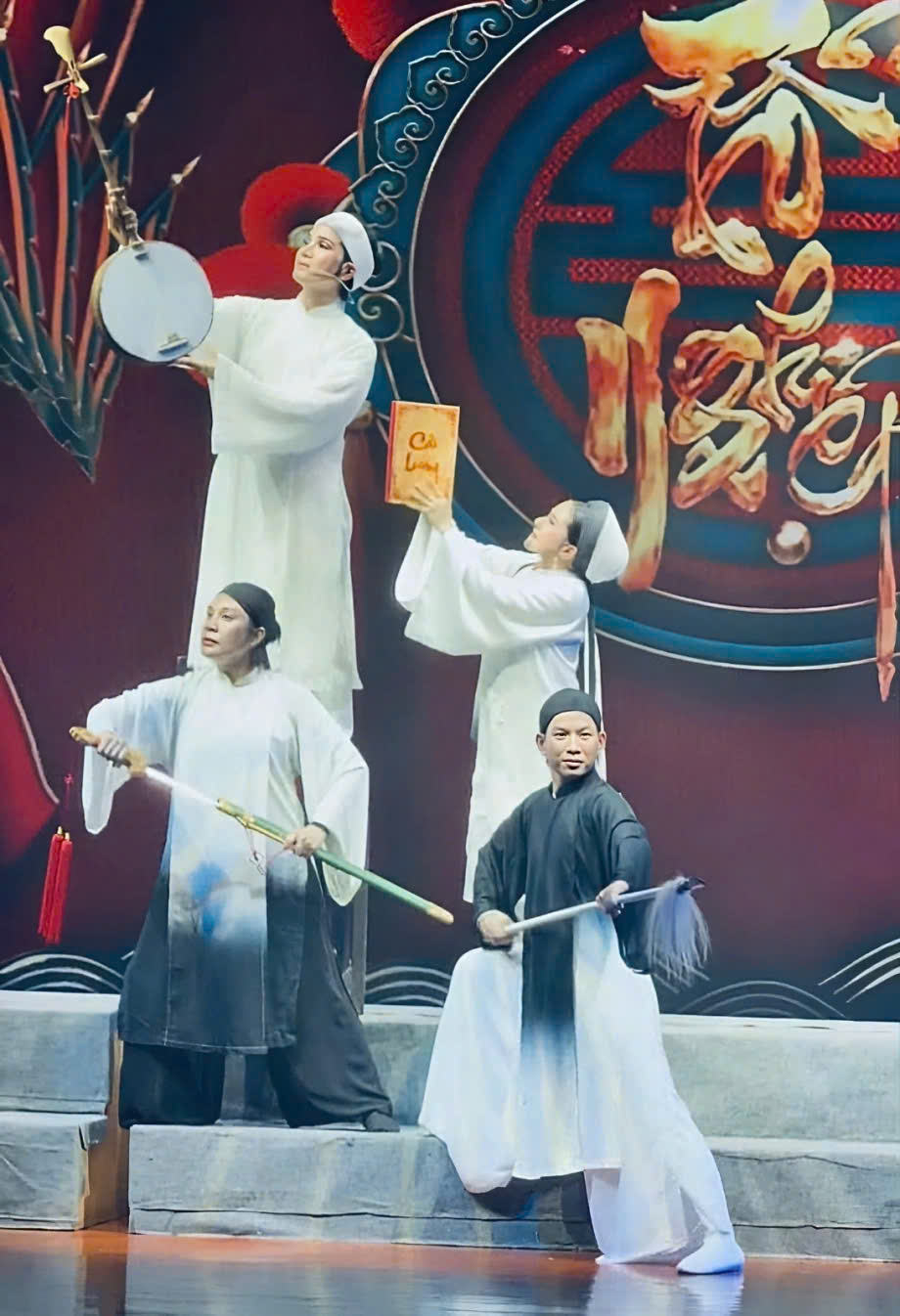 Nghệ sĩ Bình Tinh:  Nghệ sĩ Bình Tinh: