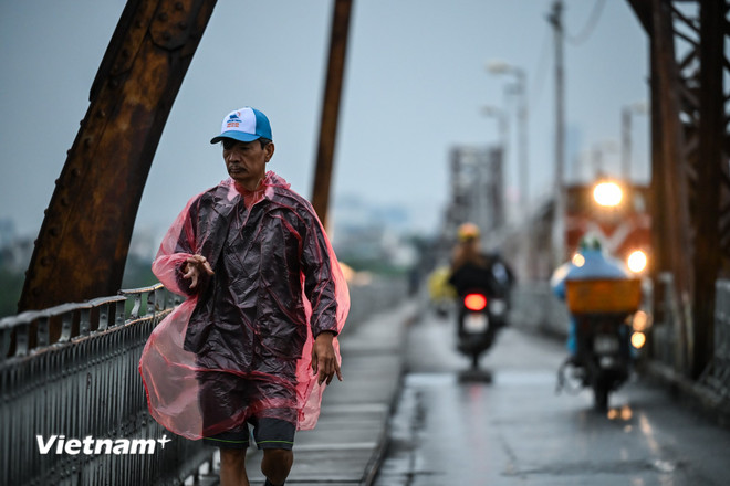 Bão Kalmaegi tăng cấp, hướng về khu vực giữa Biển Đông- Ảnh 2.