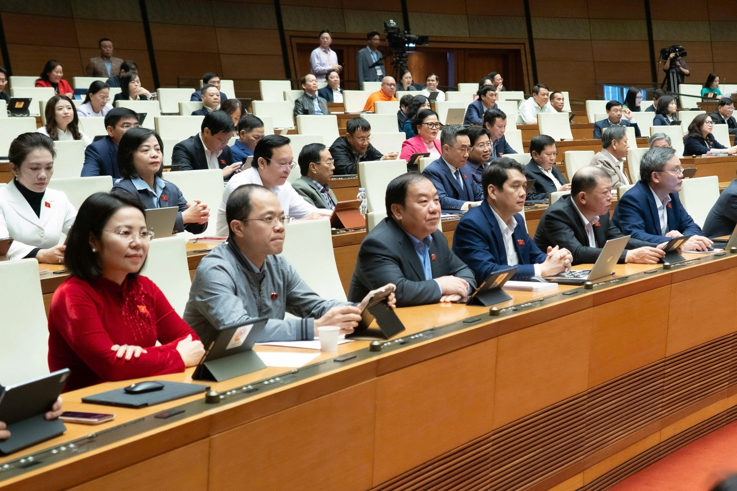 Đề xuất phát hành sách giáo khoa điện tử đối với một số loại sách phù hợp- Ảnh 3. Đề xuất phát hành sách giáo khoa điện tử đối với một số loại sách phù hợp- Ảnh 3.