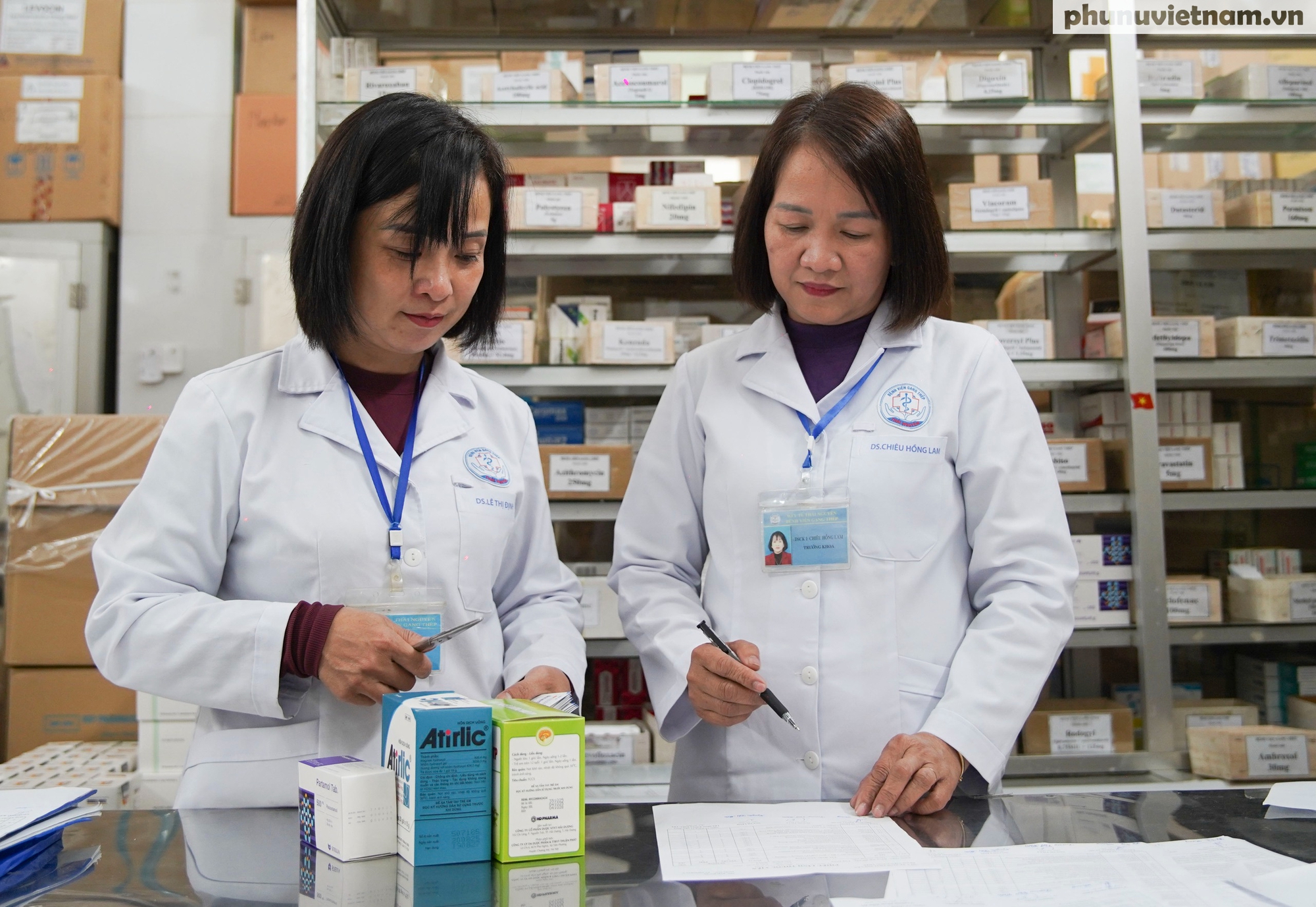 Nữ dược sĩ giữ "mạch sống" sử dụng thuốc an toàn ở Bệnh viện Gang Thép- Ảnh 1.