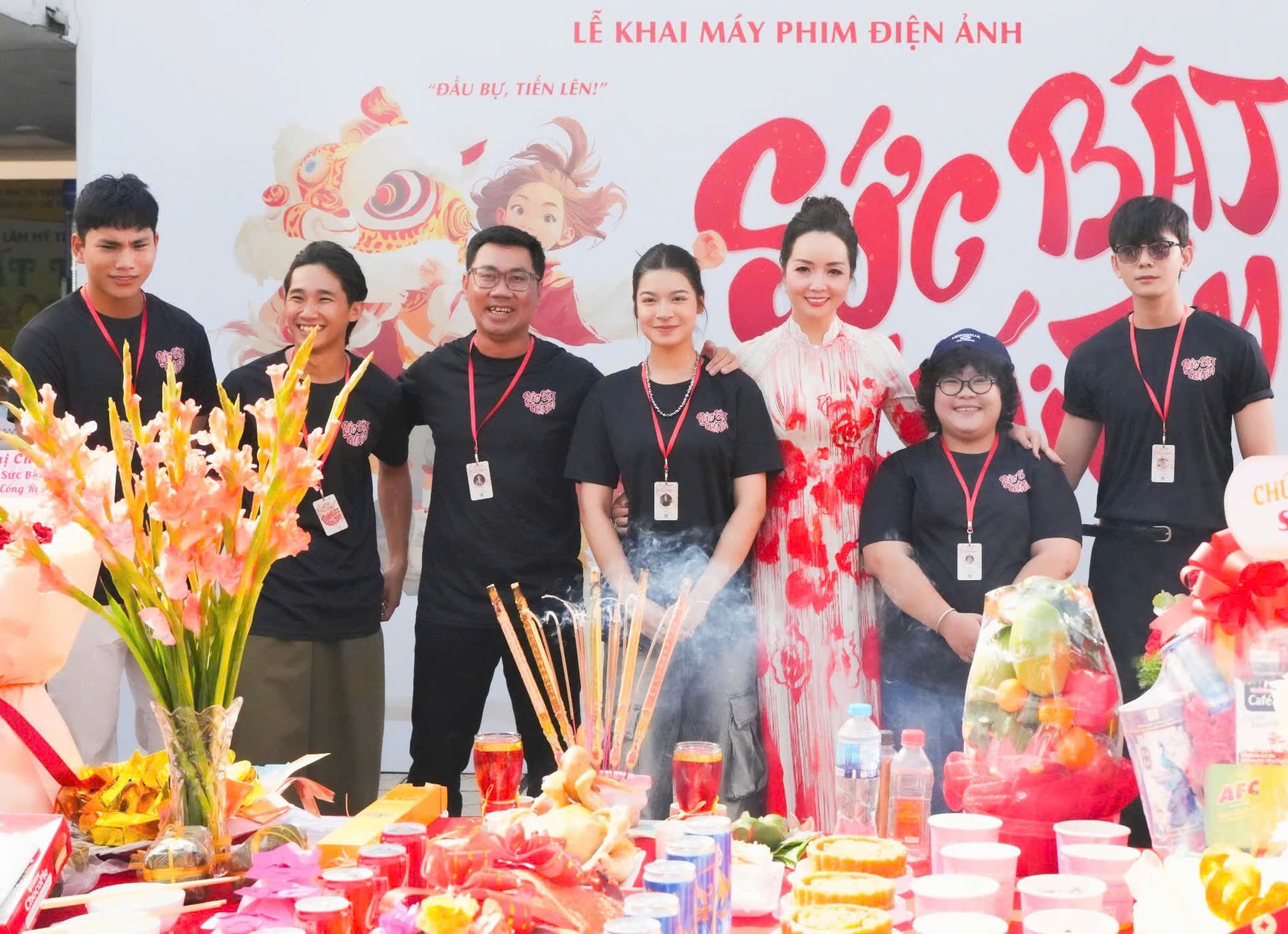 NSƯT Võ Hoài Nam và con gái lần đầu đóng chung phim- Ảnh 1. NSƯT Võ Hoài Nam và con gái lần đầu đóng chung phim- Ảnh 1.