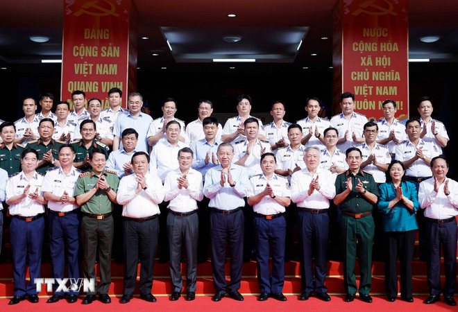 Tổng Bí thư: Tập trung xây dựng Cảnh sát biển theo hướng tinh, gọn, mạnh- Ảnh 2.