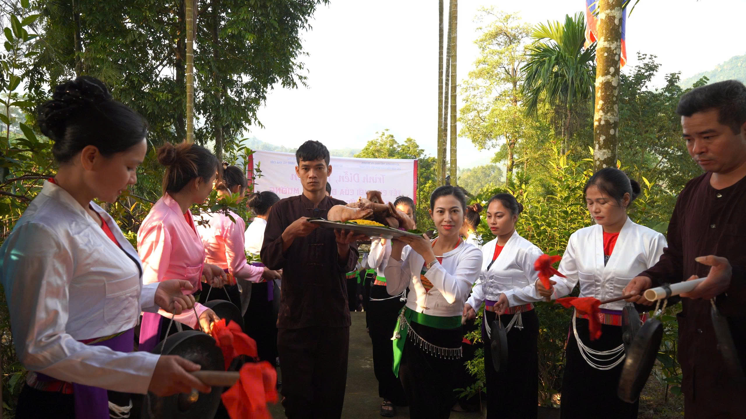 Phụ nữ Khả Cửu tích cực bảo tồn và phát huy giá trị văn hóa truyền thống- Ảnh 7. Phụ nữ Khả Cửu tích cực bảo tồn và phát huy giá trị văn hóa truyền thống- Ảnh 7.