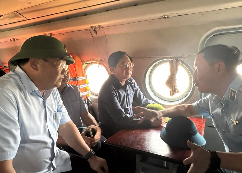 Phó Thủ tướng Hồ Quốc Dũng kiểm tra công tác ứng phó khẩn cấp mưa lũ tại Khánh Hòa- Ảnh 2.