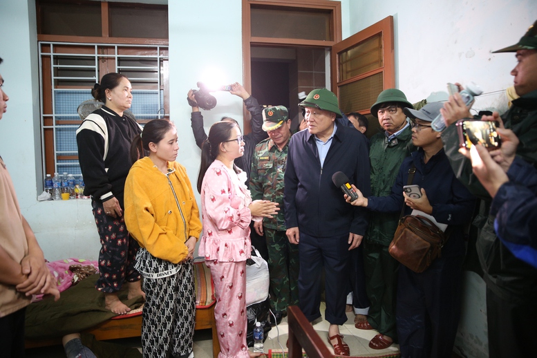 Nỗ lực giảm thiểu thiệt hại do mưa lũ gây ra- Ảnh 1.