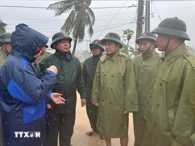 Thông báo Kết luận của Bộ Chính trị về khắc phục mưa, lũ đặc biệt lớn ở Trung Bộ- Ảnh 2.