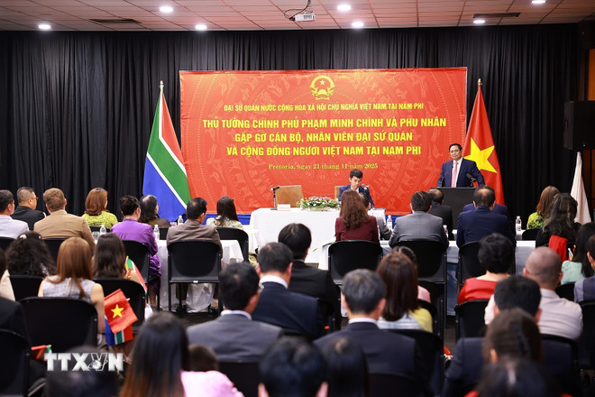 Thủ tướng Phạm Minh Chính gặp gỡ cộng đồng người Việt tại Nam Phi- Ảnh 1.