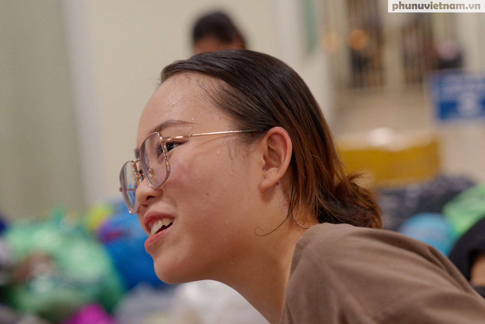 Hoa hậu Du lịch Quốc tế Hoàng Hương Ly cùng thanh niên TPHCM hướng về miền Trung bị ảnh hưởng bão lũ- Ảnh 13.