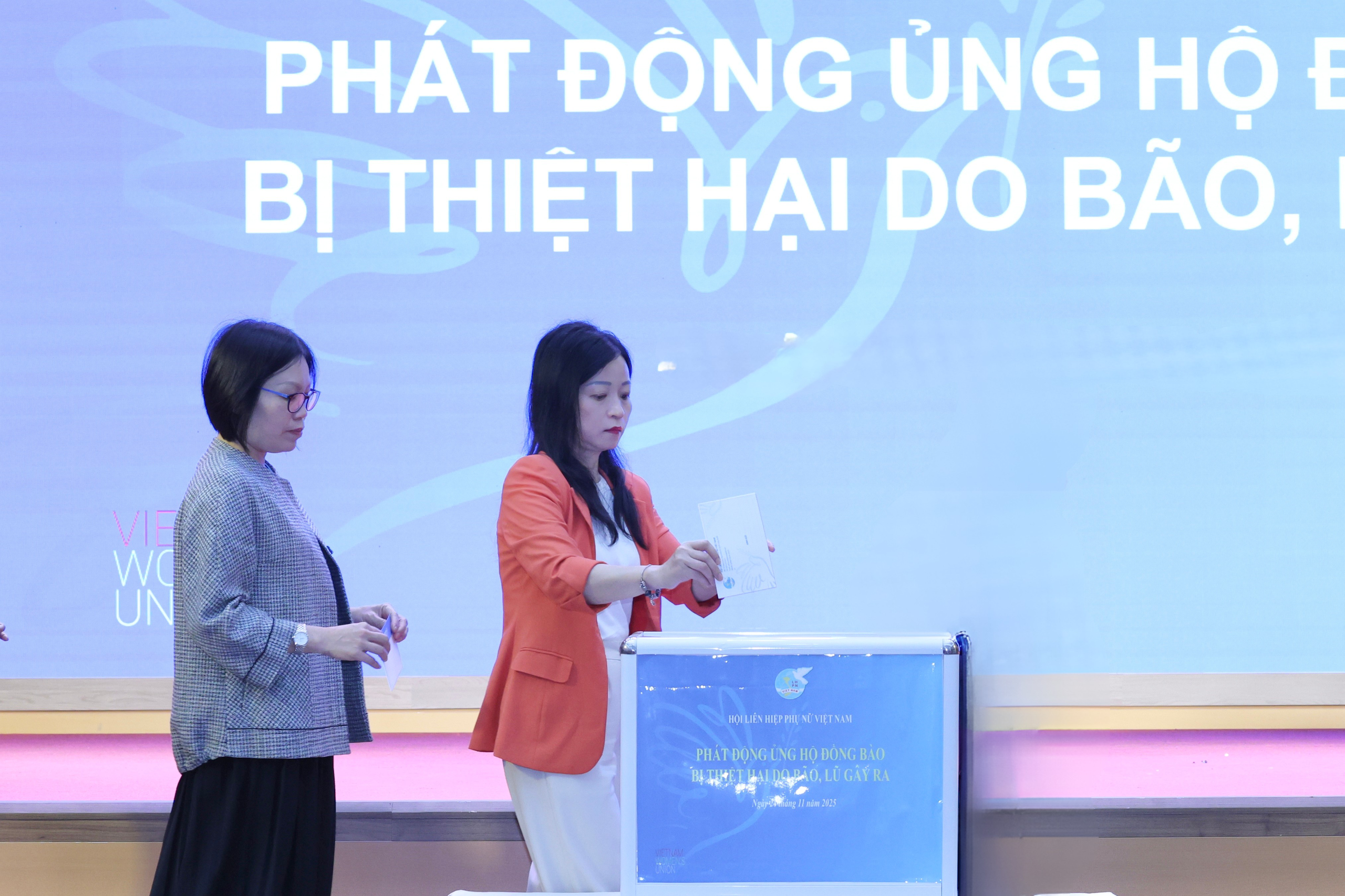 Hội LHPN Việt Nam phát động ủng hộ đồng bào bị thiệt hại do bão, lũ gây ra- Ảnh 2.