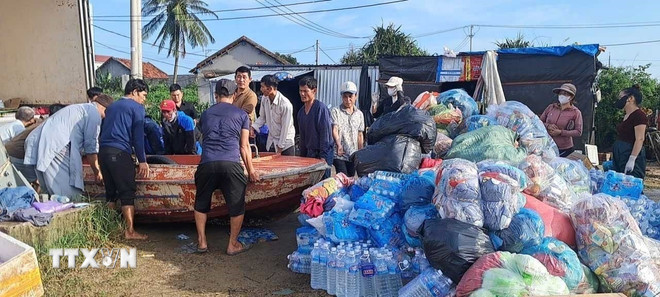 Tổng lực hỗ trợ vùng lũ miền Trung-Tây Nguyên- Ảnh 1.