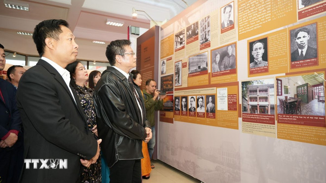 Trưng bày 370 tư liệu, hiện vật về hành trình của Bác Hồ tại Trung Quốc- Ảnh 1.