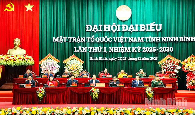 Ông Mai Văn Tuất tái cử giữ chức Chủ tịch Ủy ban MTTQ Việt Nam tỉnh Ninh Bình- Ảnh 4.
